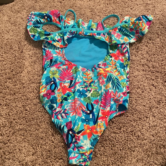 Swim suit size 7/8 never worn - Picture 3 of 3